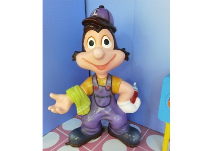 帮我写一篇关于玻璃钢模具制作流程视频的700个字中文原创的文章，并在文章前面配上一个标题，标题前面加上“标题”两字